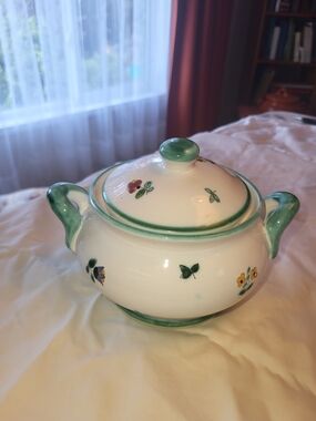 Gmundner Scattered Blossoms Sugar Bowl with Lid